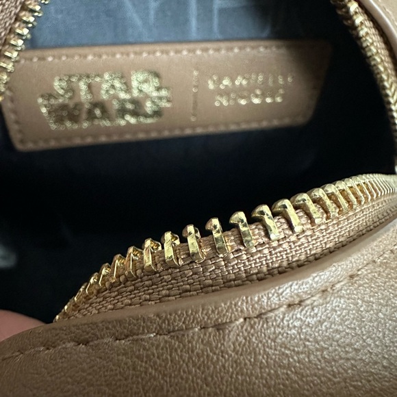 Star Wars: The Mandalorian The Child Grogu Species Unknown Crossbody Purse - Picture 4 of 9